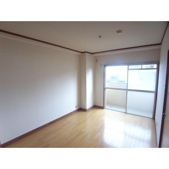 その他部屋・スペース　明るい色調の室内です