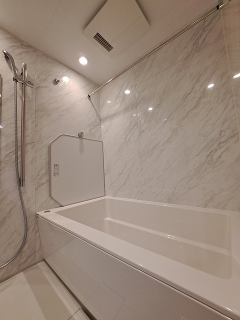 バス・シャワールーム　浴室換気乾燥機付き