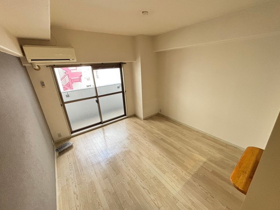 居室・リビング　※別部屋の写真です