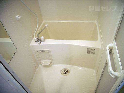 バス・シャワールーム　スタンダードタイプの浴室です