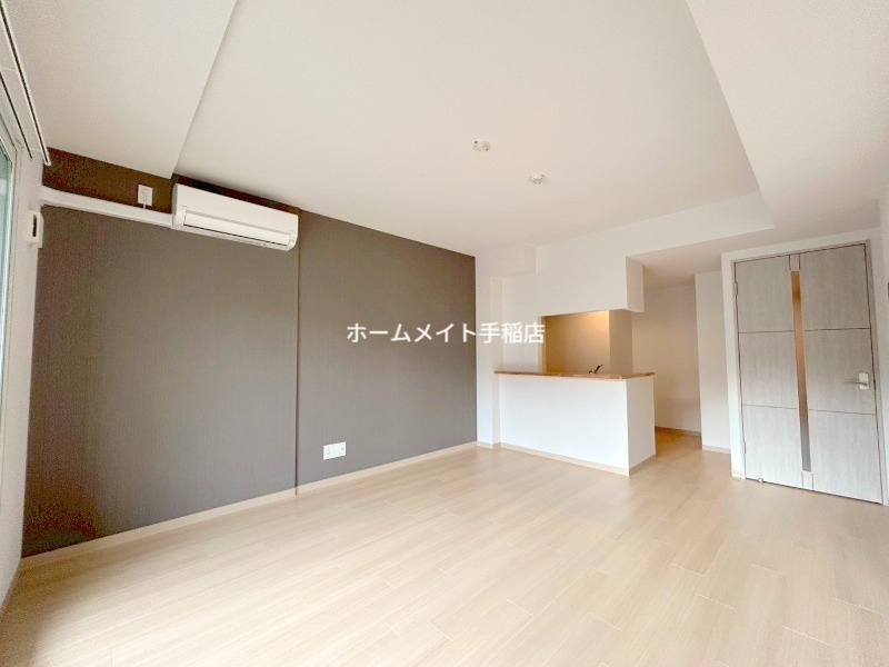 居室・リビング　広々リビングスペースございます！