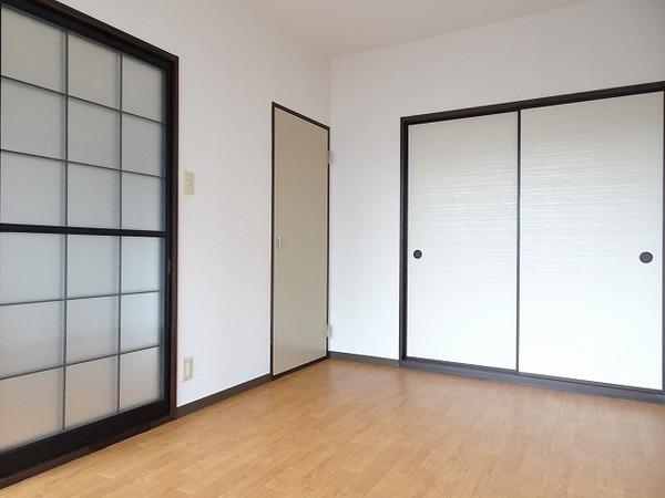 居室・リビング　フローリング！