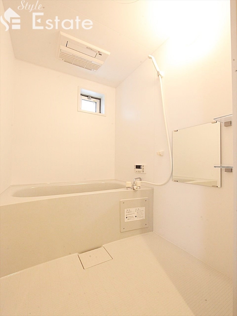 バス・シャワールーム　バスルーム　追い焚き機能付　浴室換気乾燥機付