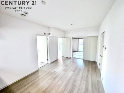 居室・リビング　日当たり良好な広々としたDK。