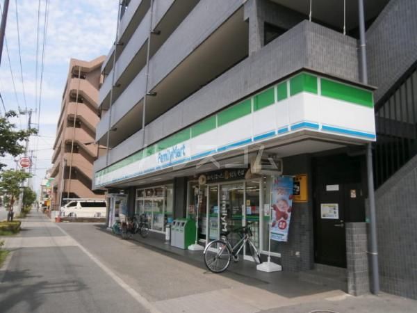コンビニ　ファミリマート東野川二丁目店（コンビニ）まで530m
