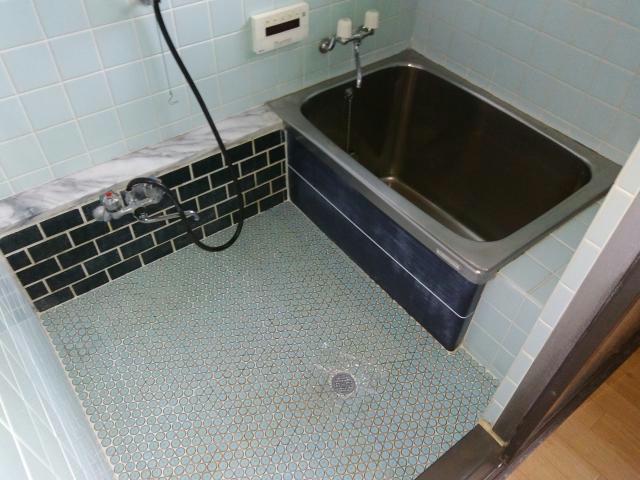 バス・シャワールーム　追い焚き機能付きです