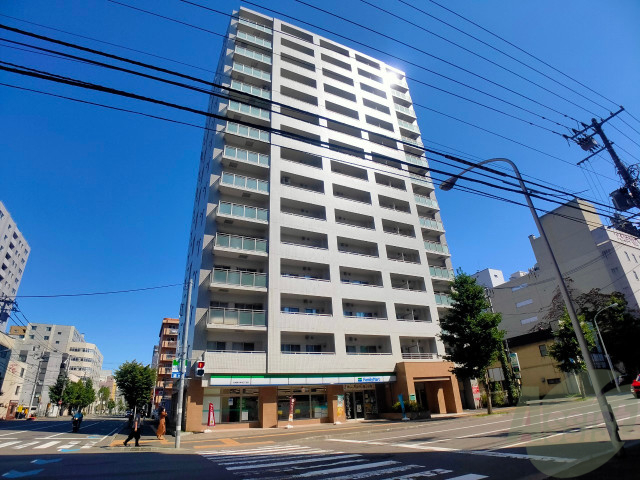 建物外観　札幌市中央区南四条東「クレジデンス札幌・南４条」