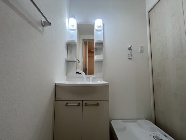 洗面設備　使いやすい洗面所です