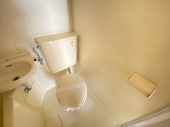 トイレ　※別号室の写真です。