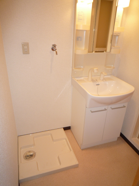 洗面設備　独立洗面台シャンドレ・洗濯機置場