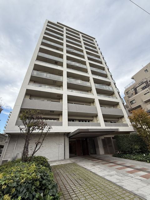 建物外観　鉄筋コンクリート造　１４階建