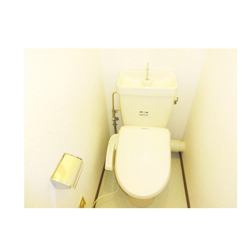 トイレ　冬場も安心の温水洗浄便座！