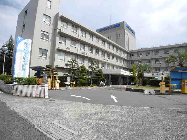 病院　聖フランシスコ病院（病院）まで883m