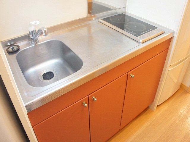 キッチン　作業スペース付きで、お料理もらくらく！