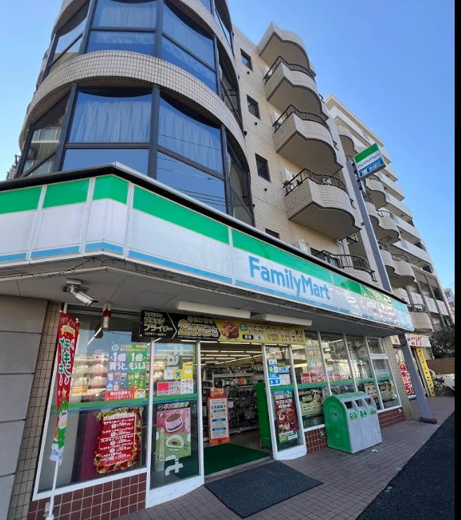 コンビニ　ファミリーマート東葛西七丁目店（コンビニ）まで240m