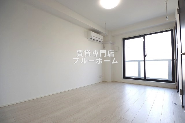 その他部屋・スペース　別角度からの洋室です！