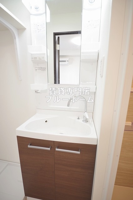 洗面設備　素敵な独立洗面台です！