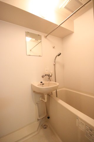 バス・シャワールーム　別部屋参考写真