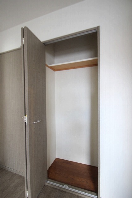 収納　写真は別号室のものです