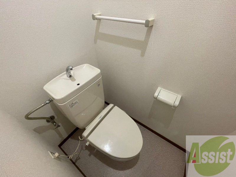 トイレ　トイレです。ウォシュレット付を探している方、おすすめです。