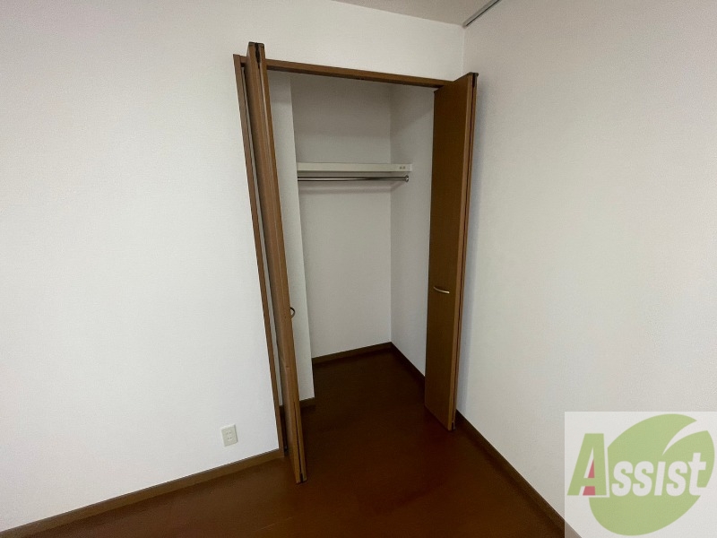 収納　寝室の収納です。部屋がすっきり片付きます。