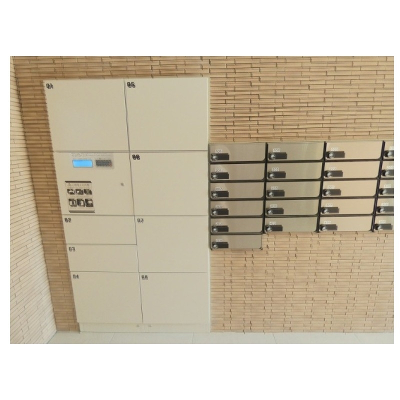 エントランス　不在時に便利な宅配ボックス