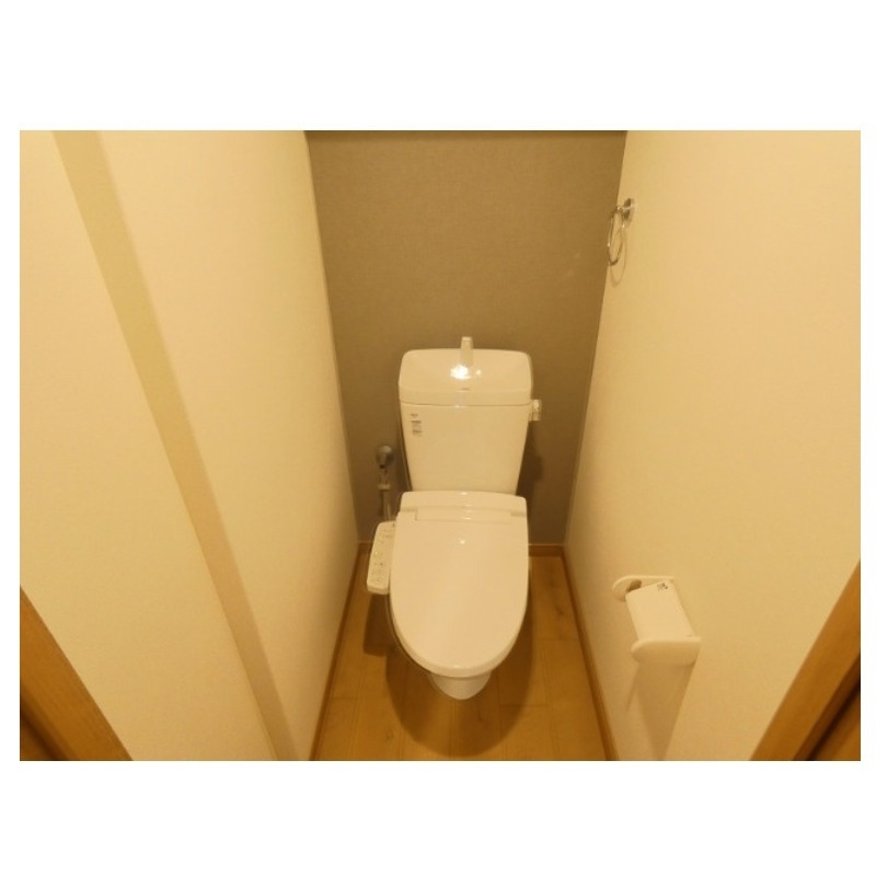 トイレ　快適温水洗浄便座付き