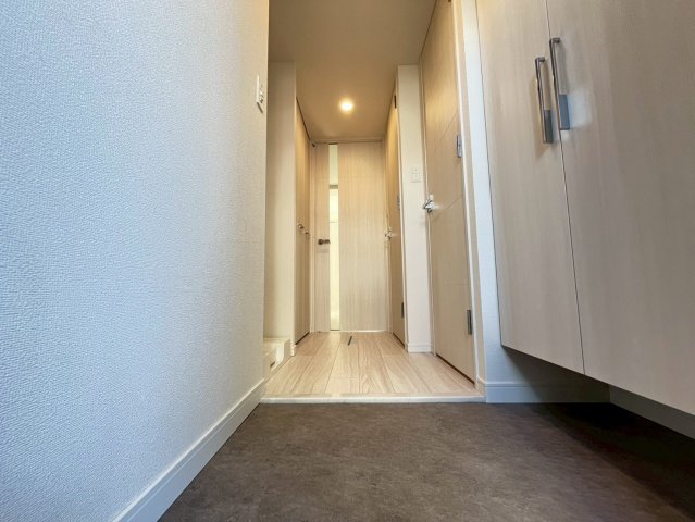 玄関　詳細は、RISUMO江坂本店までお問合せください♪