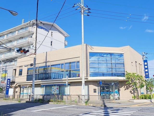 銀行　滋賀銀行大宝支店（銀行）まで1700m