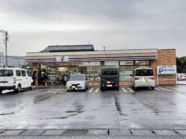 コンビニ　セブンイレブン焼津小土店（コンビニ）まで622m