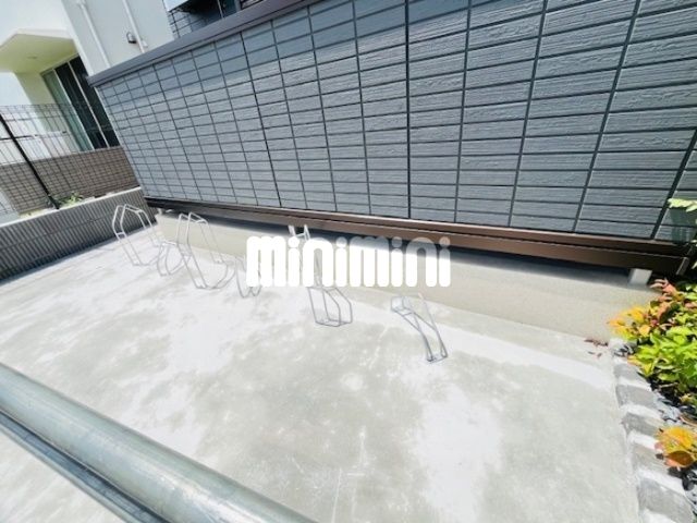 駐車場　駐輪場