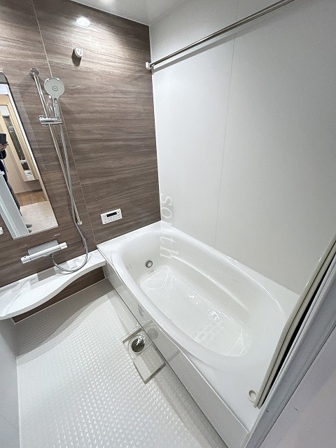 バス・シャワールーム　浴室乾燥機付きのお風呂