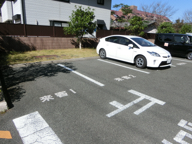 駐車場　駐車場