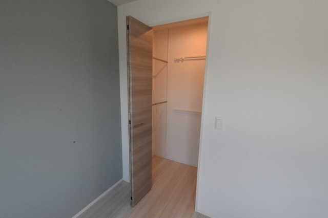 収納　ワンステップクロゼット