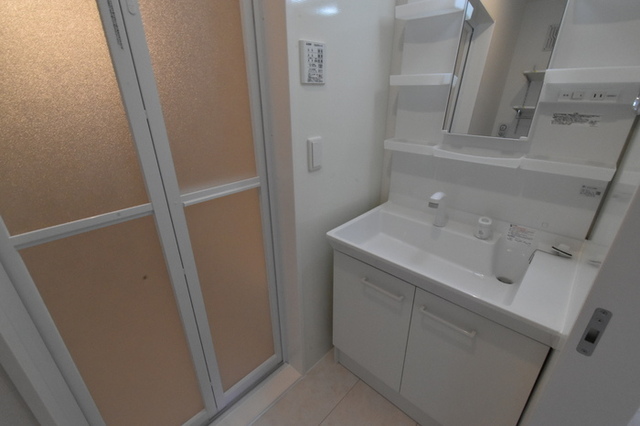 洗面設備　洗髪洗面化粧台