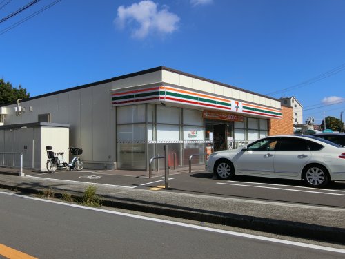 コンビニ　セブンイレブン　高石加茂4丁目店（コンビニ）まで590m