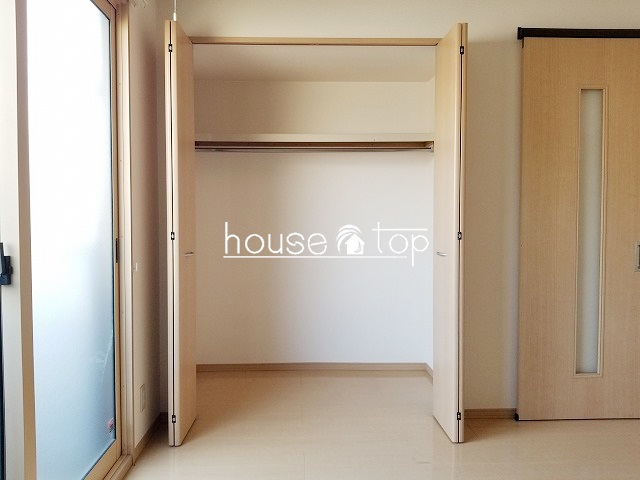 収納　広々としたクローゼット