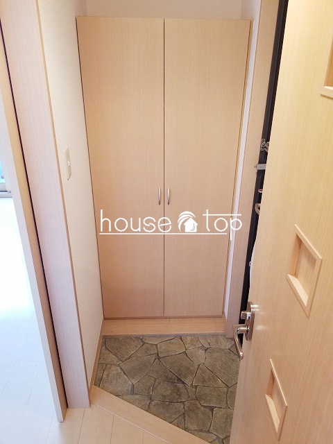 玄関　シューズボックス完備