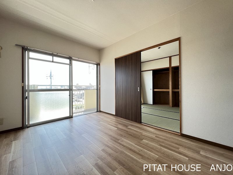 居室・リビング　参考写真４０１