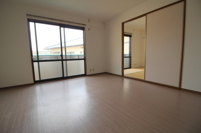 居室・リビング　別室の写真使用