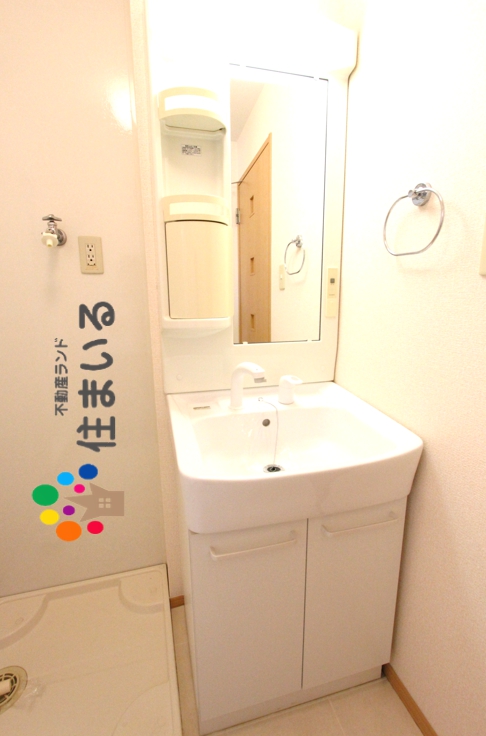 洗面設備　※写真は同型タイプとなります