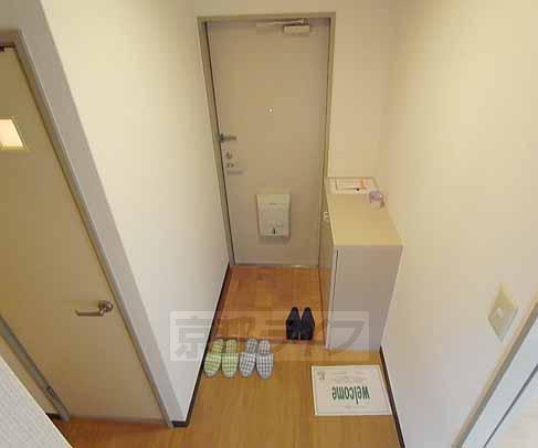 玄関　シューズボックス付です。