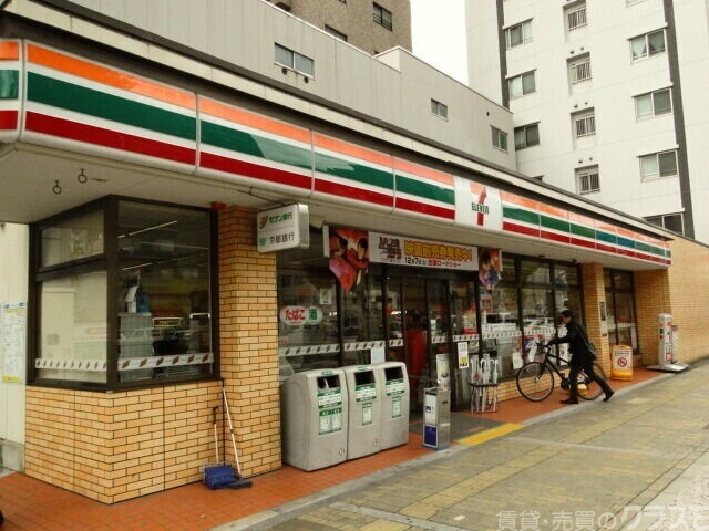 コンビニ　セブンイレブン京都烏丸高辻店（コンビニ）まで5m