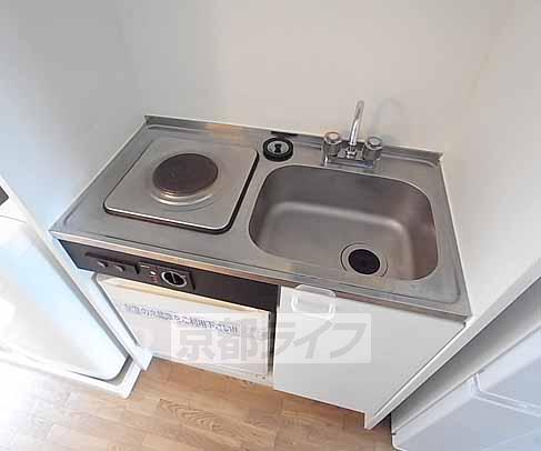 キッチン　１口コンロ付です