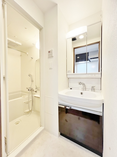 洗面設備　洗髪洗面化粧台