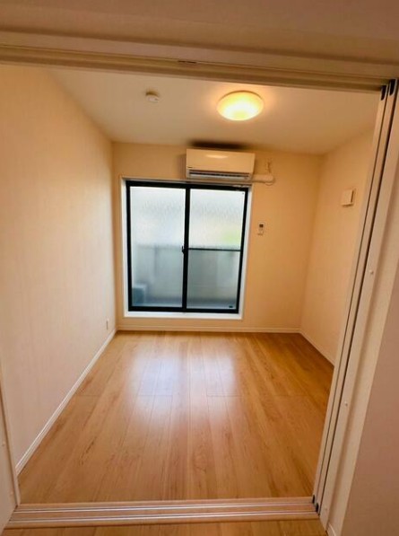 居室・リビング　※別部屋参考写真