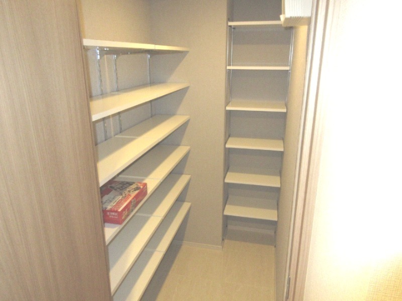 収納　大容量ウォークインクローゼット♪