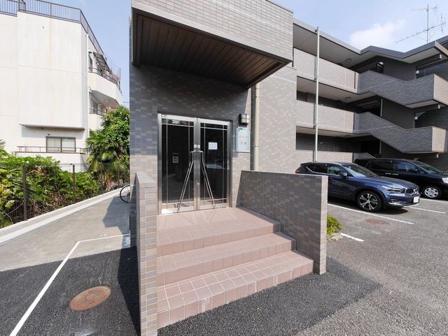エントランス　★お部屋探しは株式会社タウンハウジング東京まで★
