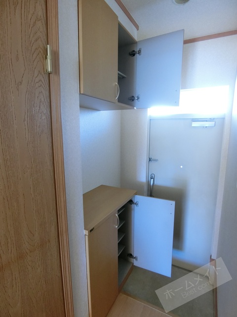 玄関　シューズボックス