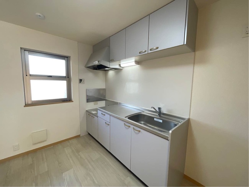 キッチン　コンパクトなキッチンで掃除もラクラク